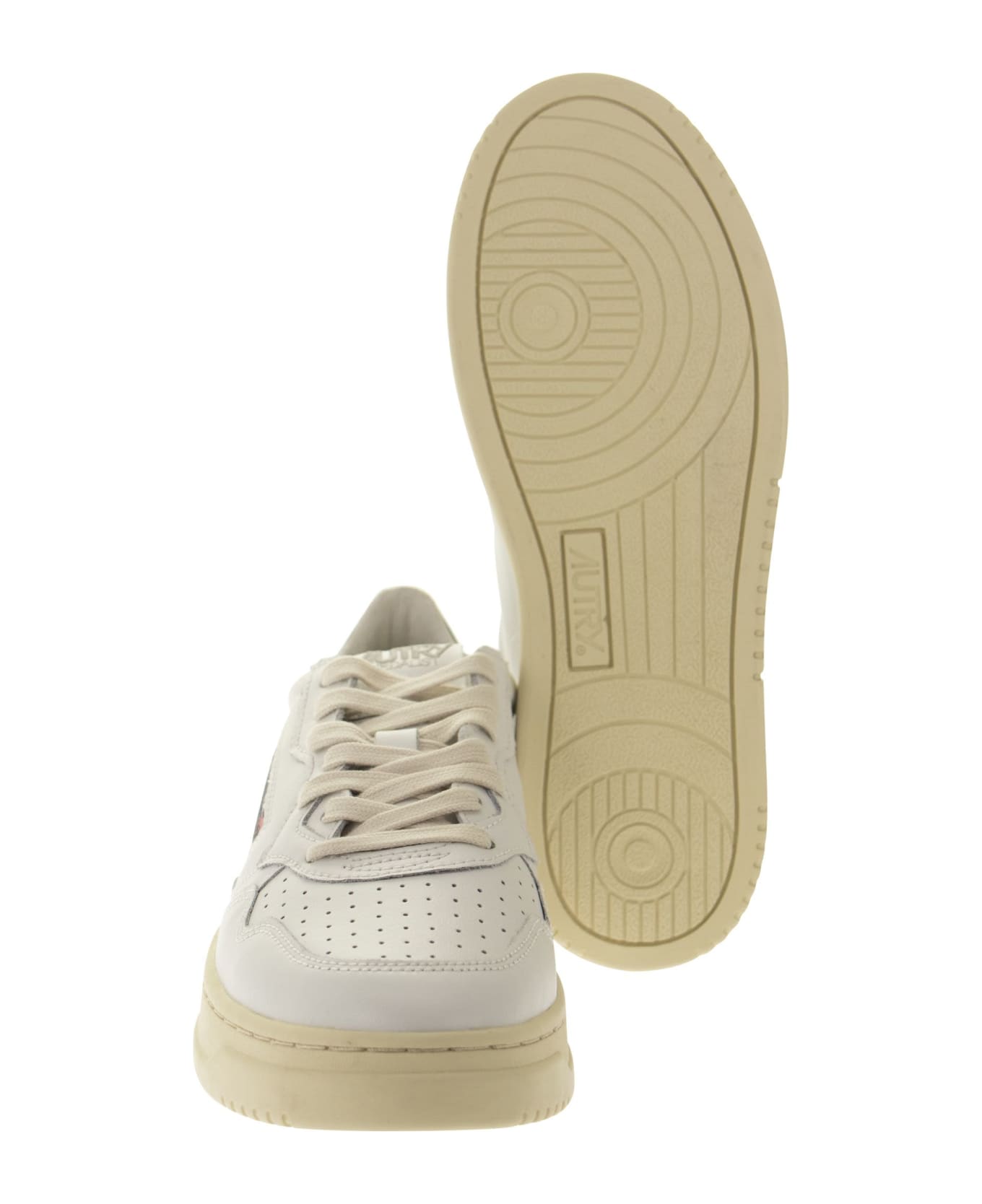 Autry Medalist Low - Leather Sneakers - White/black