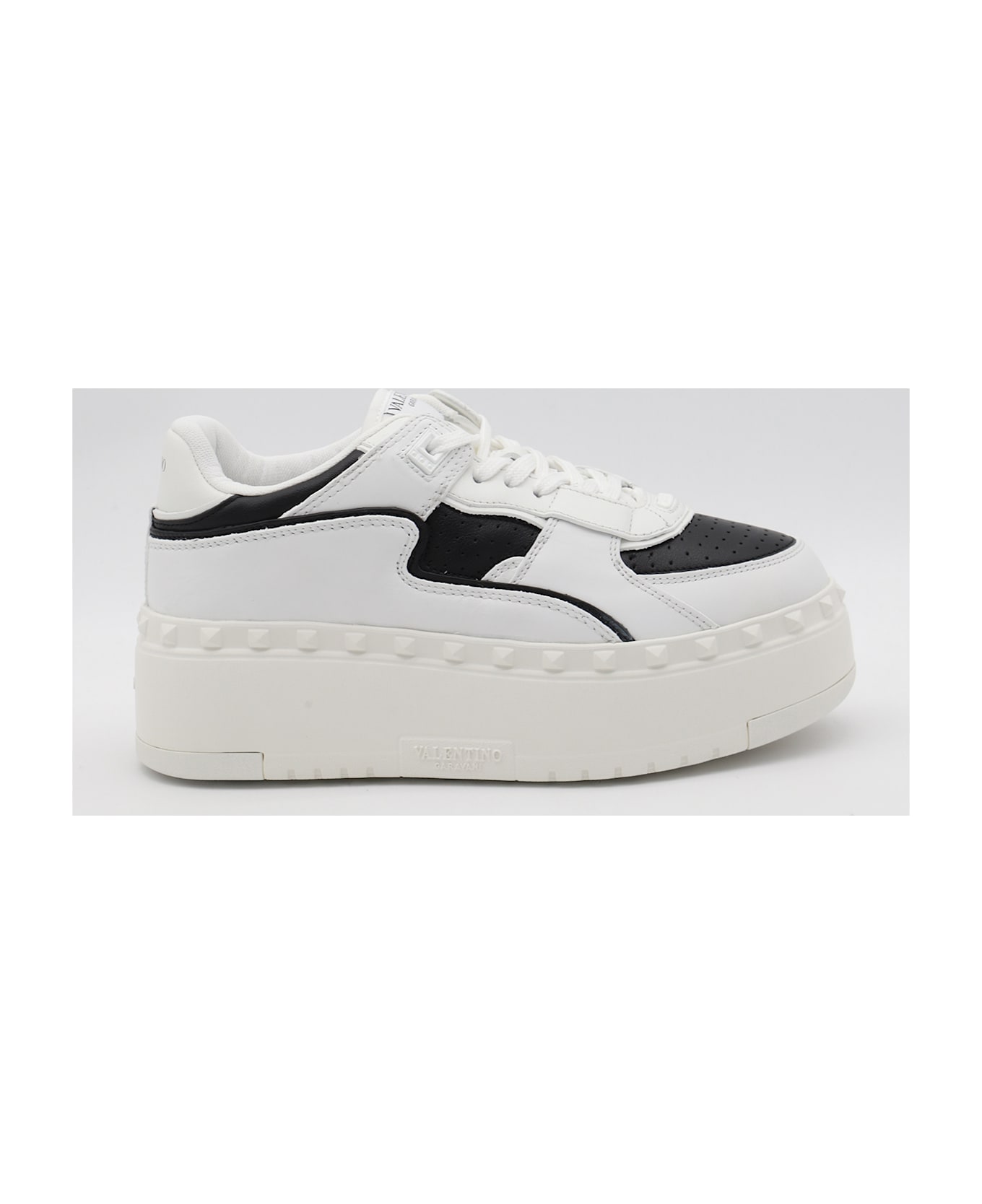 Valentino Garavani White And Black Leather Sneakers - Black