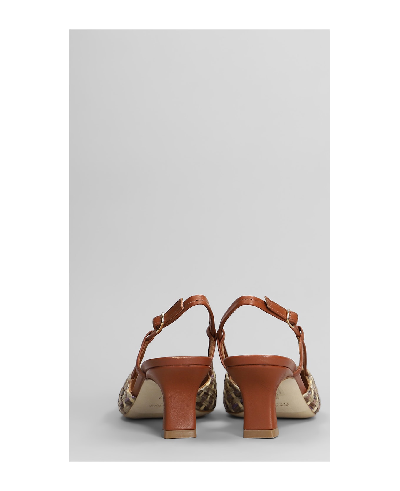 Julie Dee Pumps In Leather Color Raffia - leather color