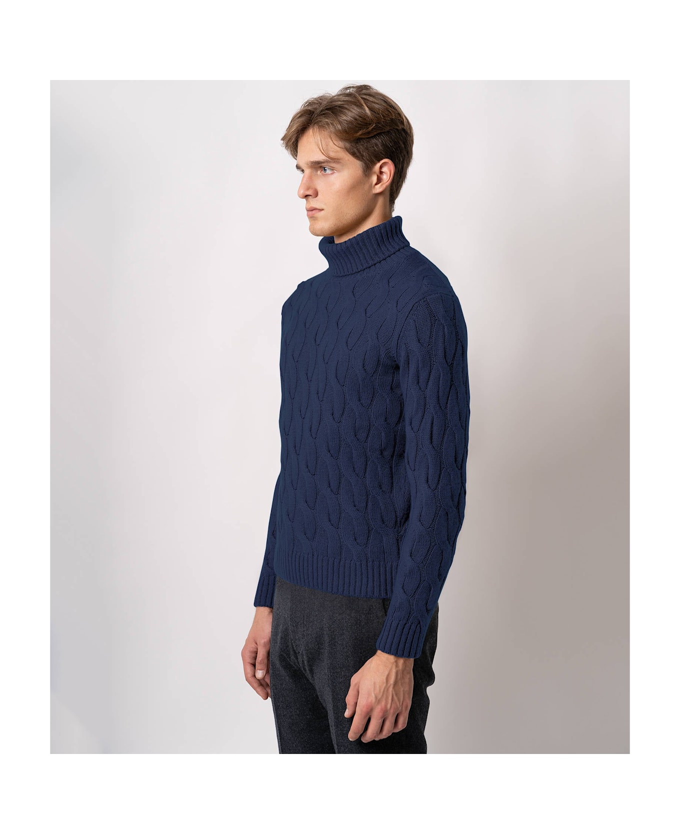 Larusmiani Turtleneck Sweater Col Du Pillon Sweater - Blue