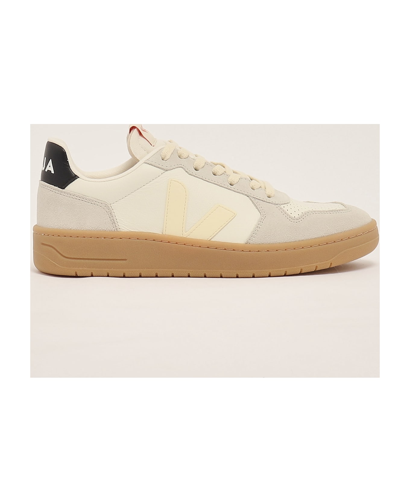 Veja V-82 In Pelle O.t. Sneaker - MASTICE TAB NERO