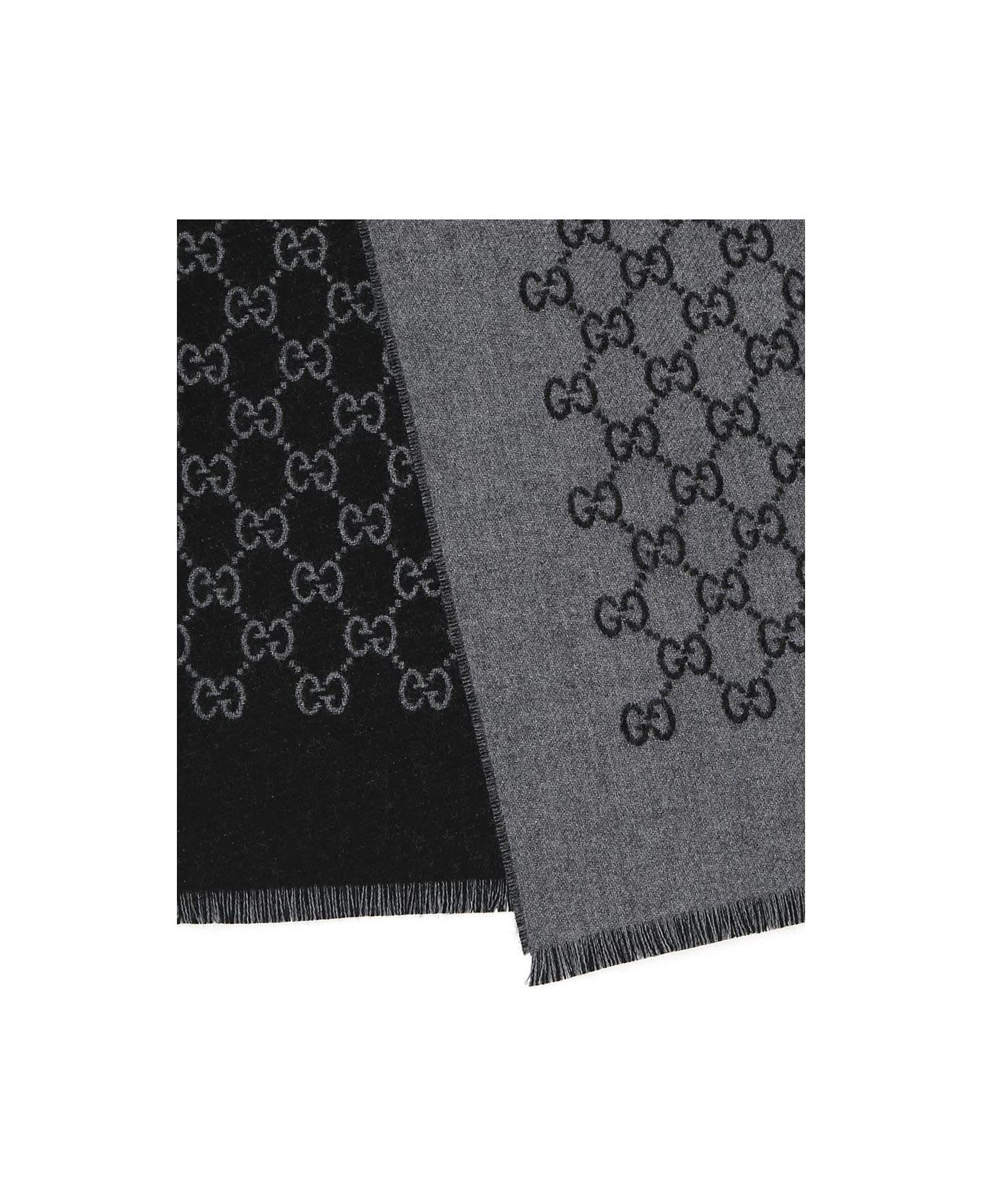 Gucci Gg Jacquard Scarf