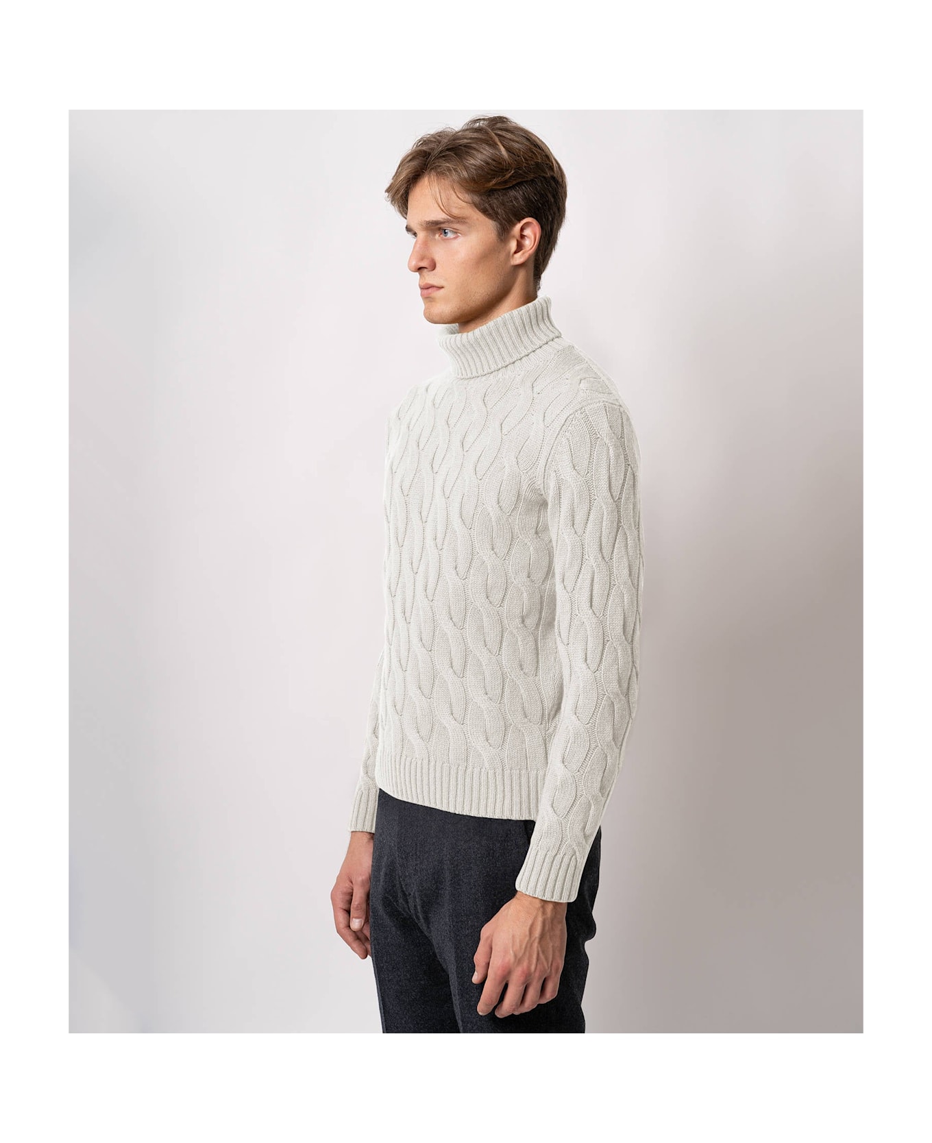 Larusmiani Turtleneck Sweater Col Du Pillon Sweater - Ivory