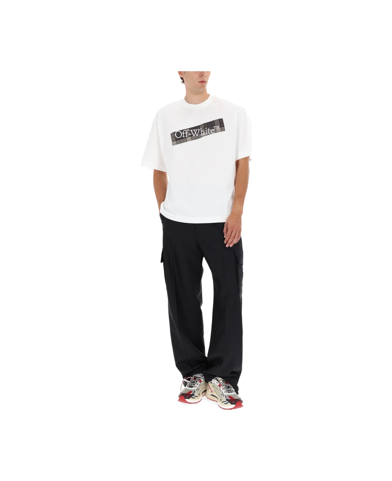 Off-White T-shirt With Logo - WHITE
