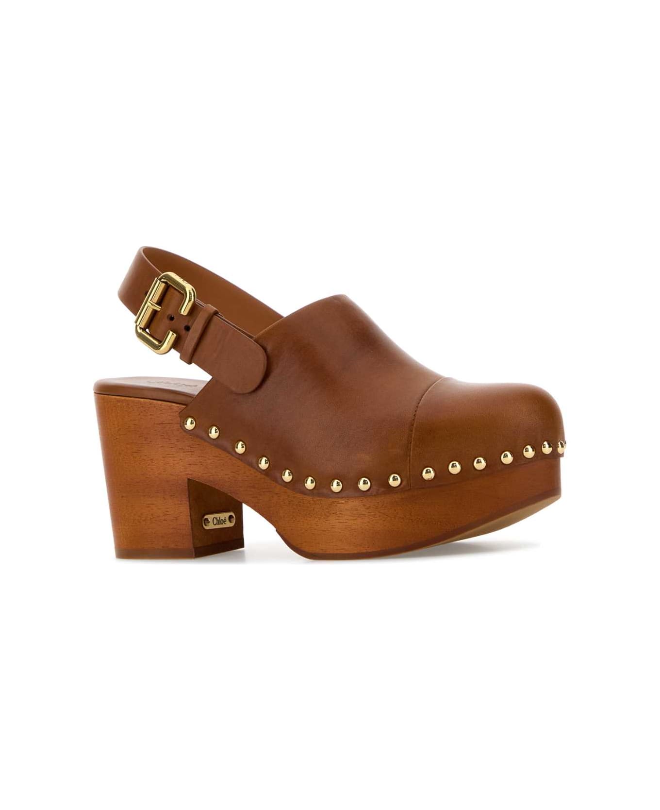 Chloé Caramel Leather Jeannette Clogs - BROWN