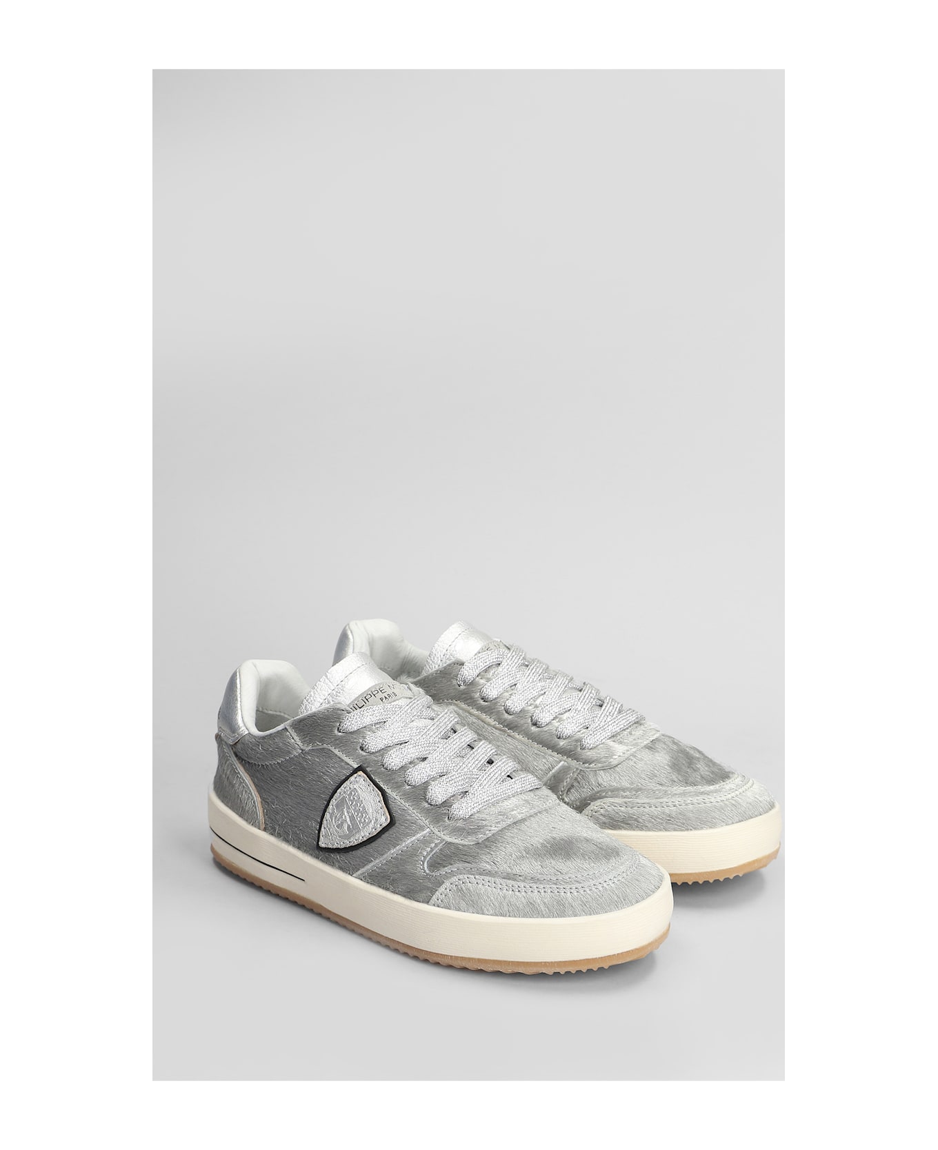 Philippe Model Nice Low Sneakers In Silver Pony Skin - silver