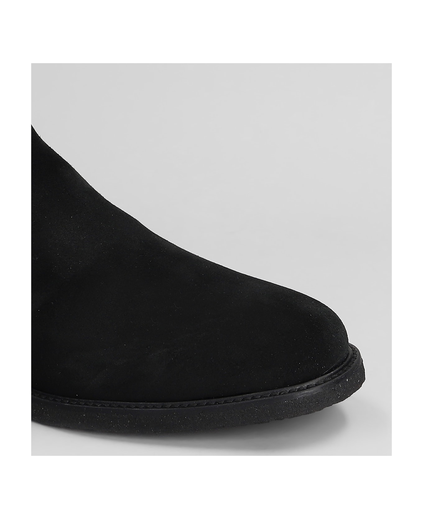 Common Projects Chelsea Classic Ankle Boots In Black Suede - black