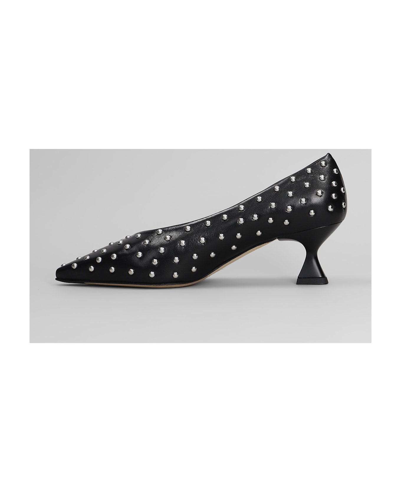 The Seller Pumps In Black Leather - black