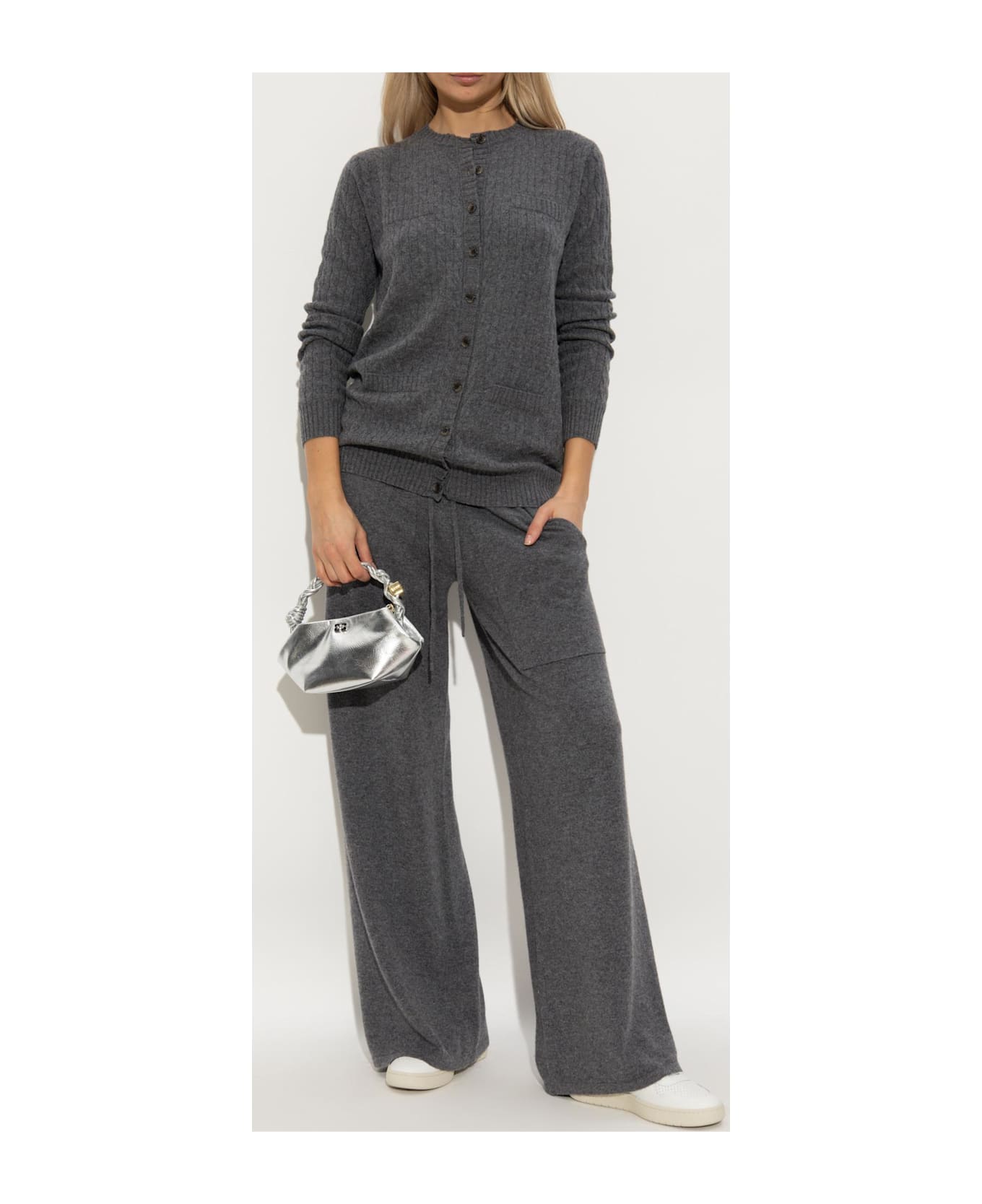 Veja Sports Shoes 
v-10 Prime Leather
 - Extra White Black