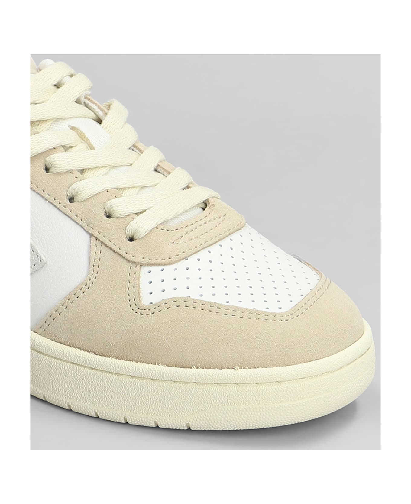 Veja V-82 Sneakers In White Suede And Leather - white