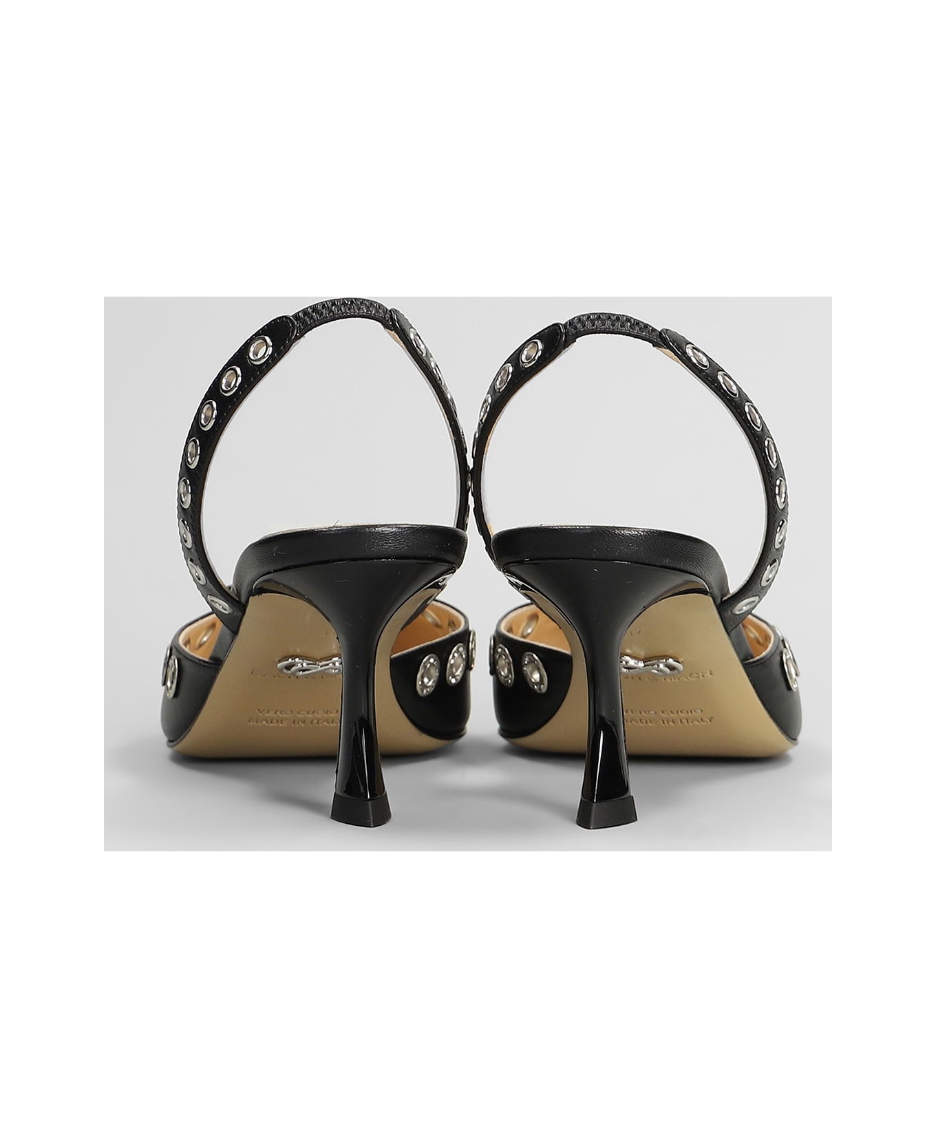 Mach 
Mach Pumps In Black Leather - black