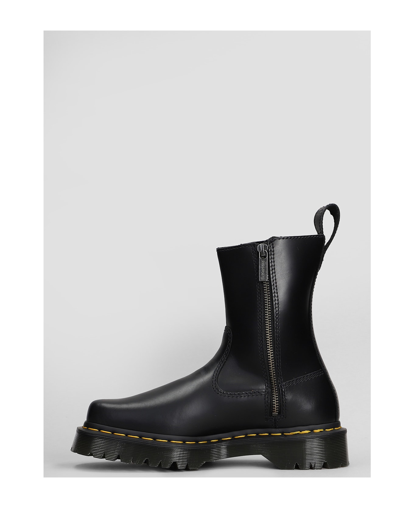 Dr. Martens Amaayah Lo Boots - black