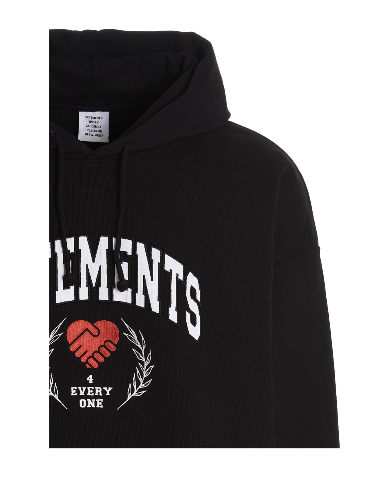 VETEMENTS 
