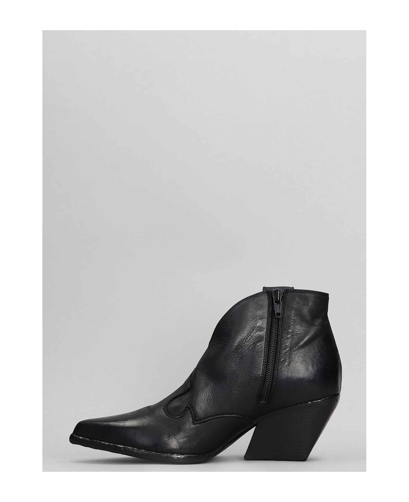 Elena Iachi Texan Ankle Boots In Black Leather - black