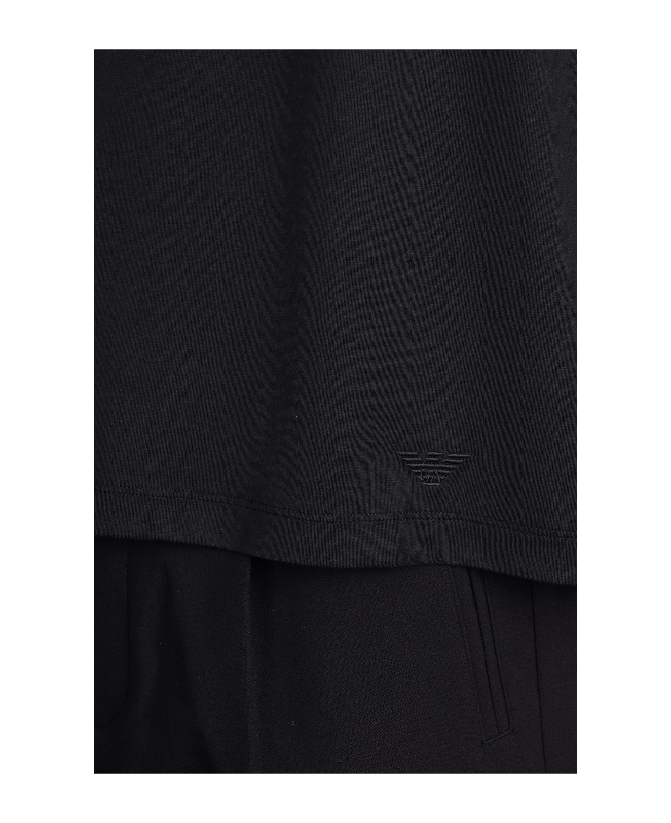 Emporio Armani T-shirt In Black Silk - black シャツ