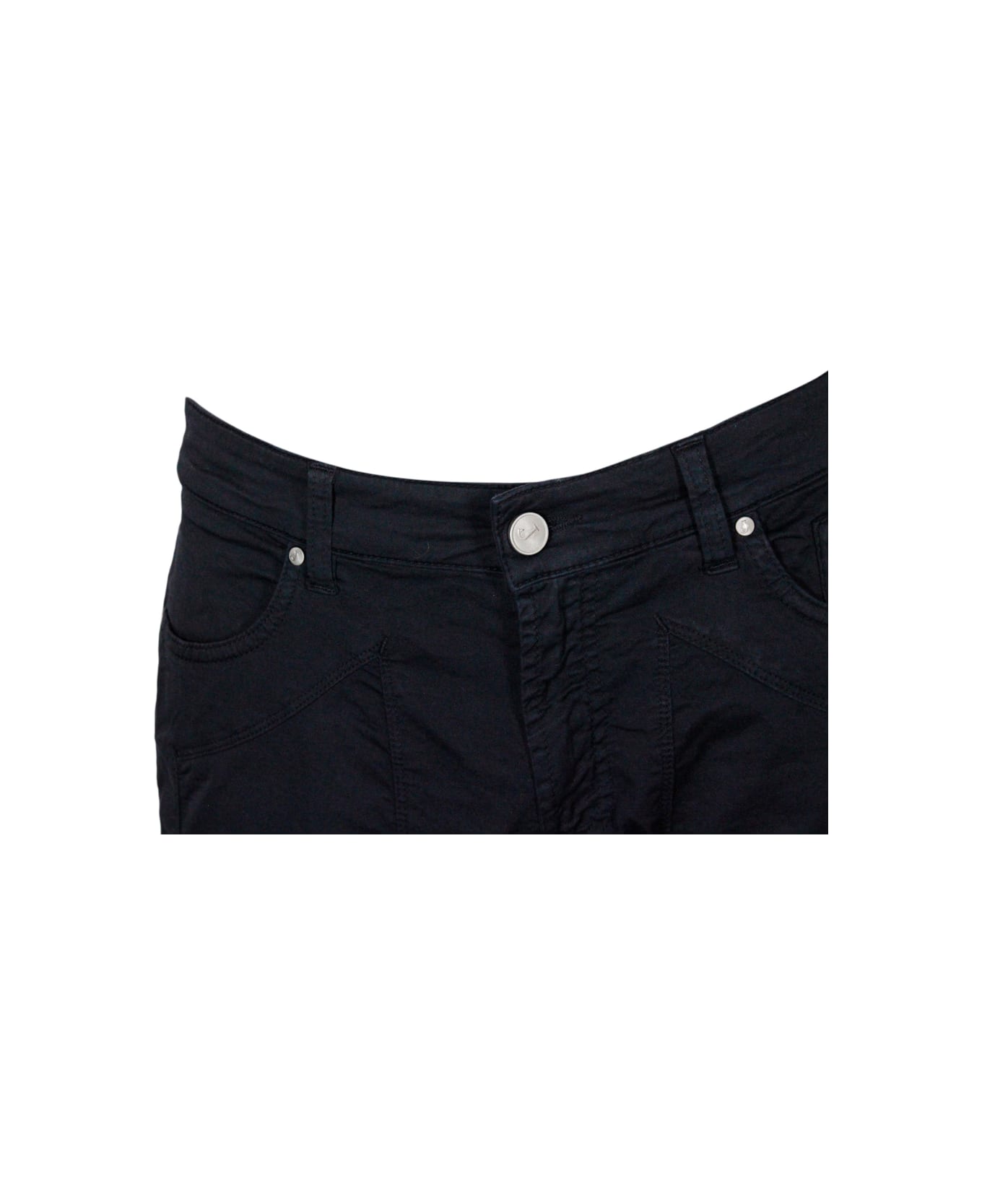 Jeckerson Bermuda Shorts In Slim Cotton Gabardine With 5 Pockets With Button And Zip Closure With Tone-on-tone Front Patch - Navy