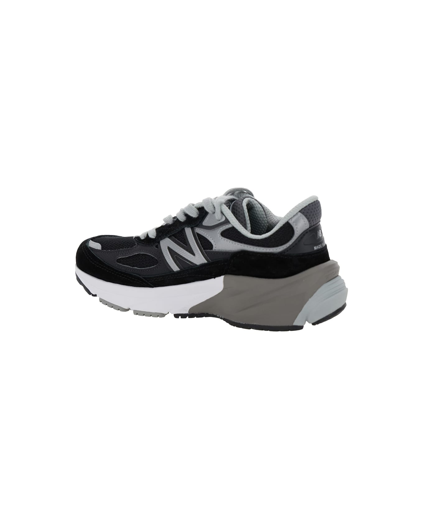 New Balance Black Low Top Sneakers With Logo Detail In Suede And Tech Fabric Woman - Black