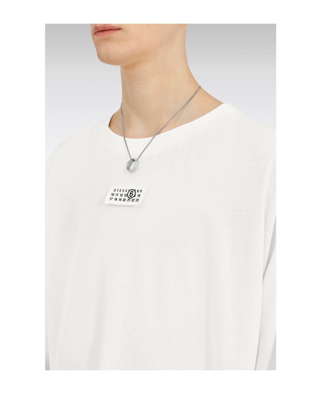 MM6 Maison Margiela T-shirt White cotton t-shirt with long sleeves and front logo tag - Bianco シャツ