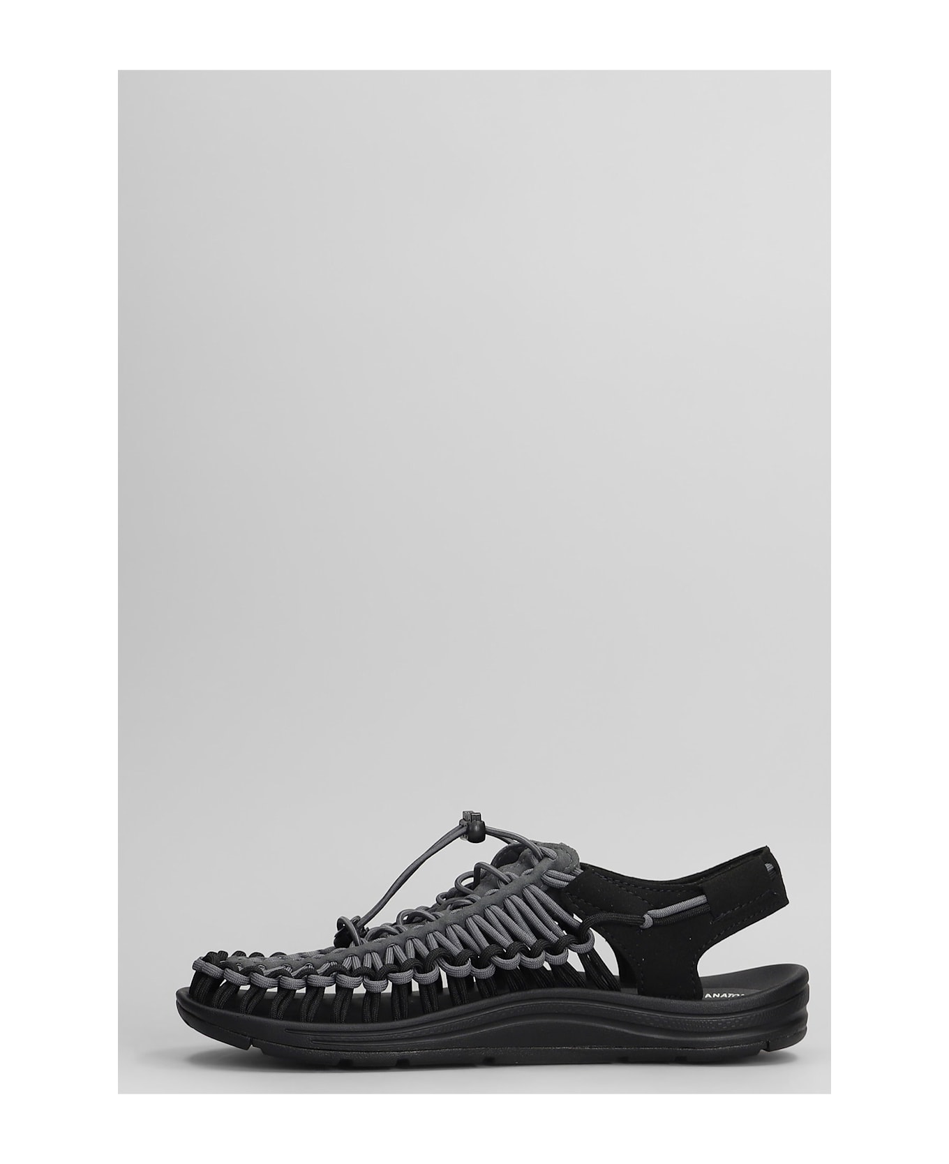 Keen Uneek M Flats In Black Suede And Fabric - black