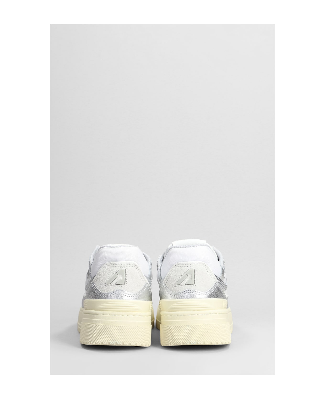 Autry Clc Low Sneakers In White Leather - Silver