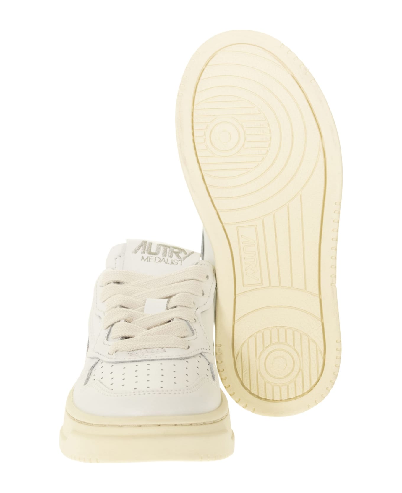 Autry Medalist Low - Leather Sneakers - Bianco
