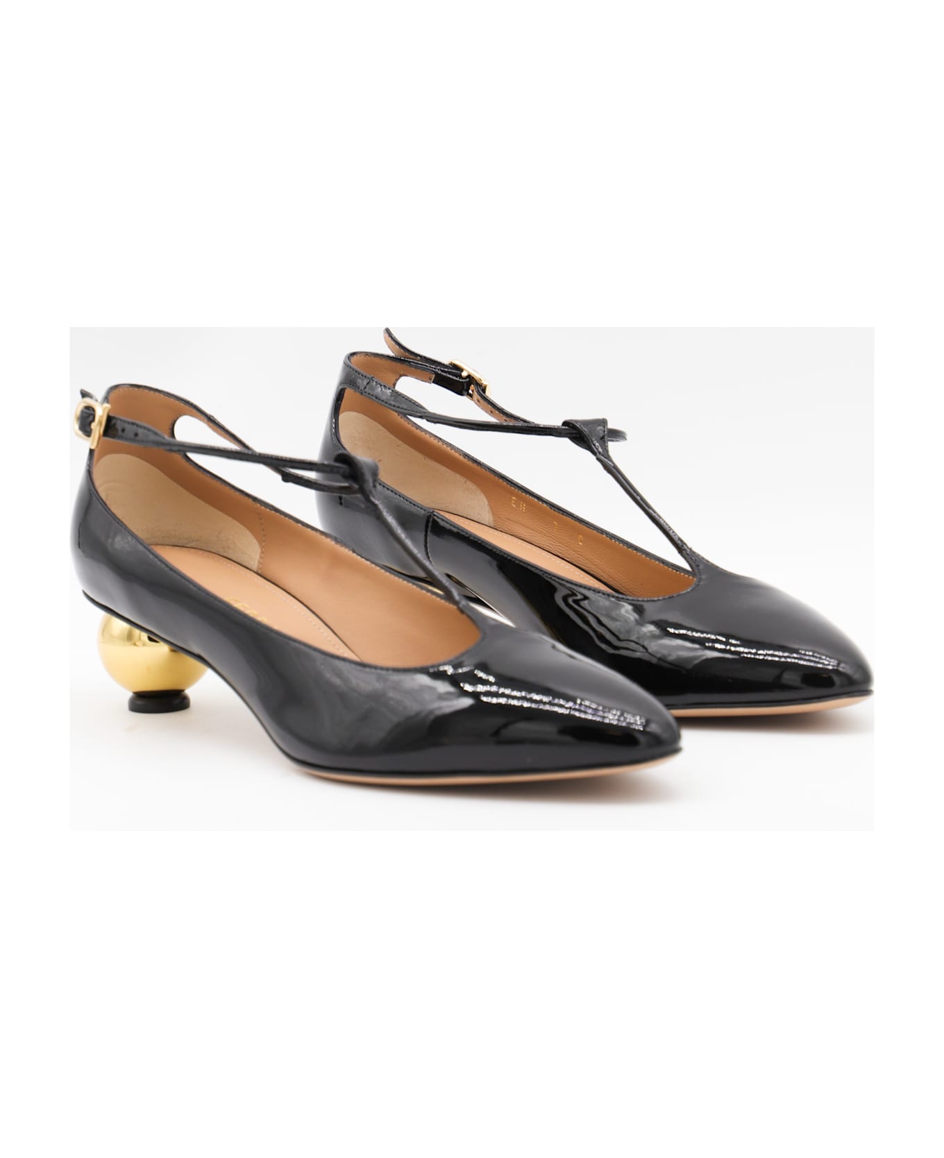 Ferragamo Black Tania Pumps - Black