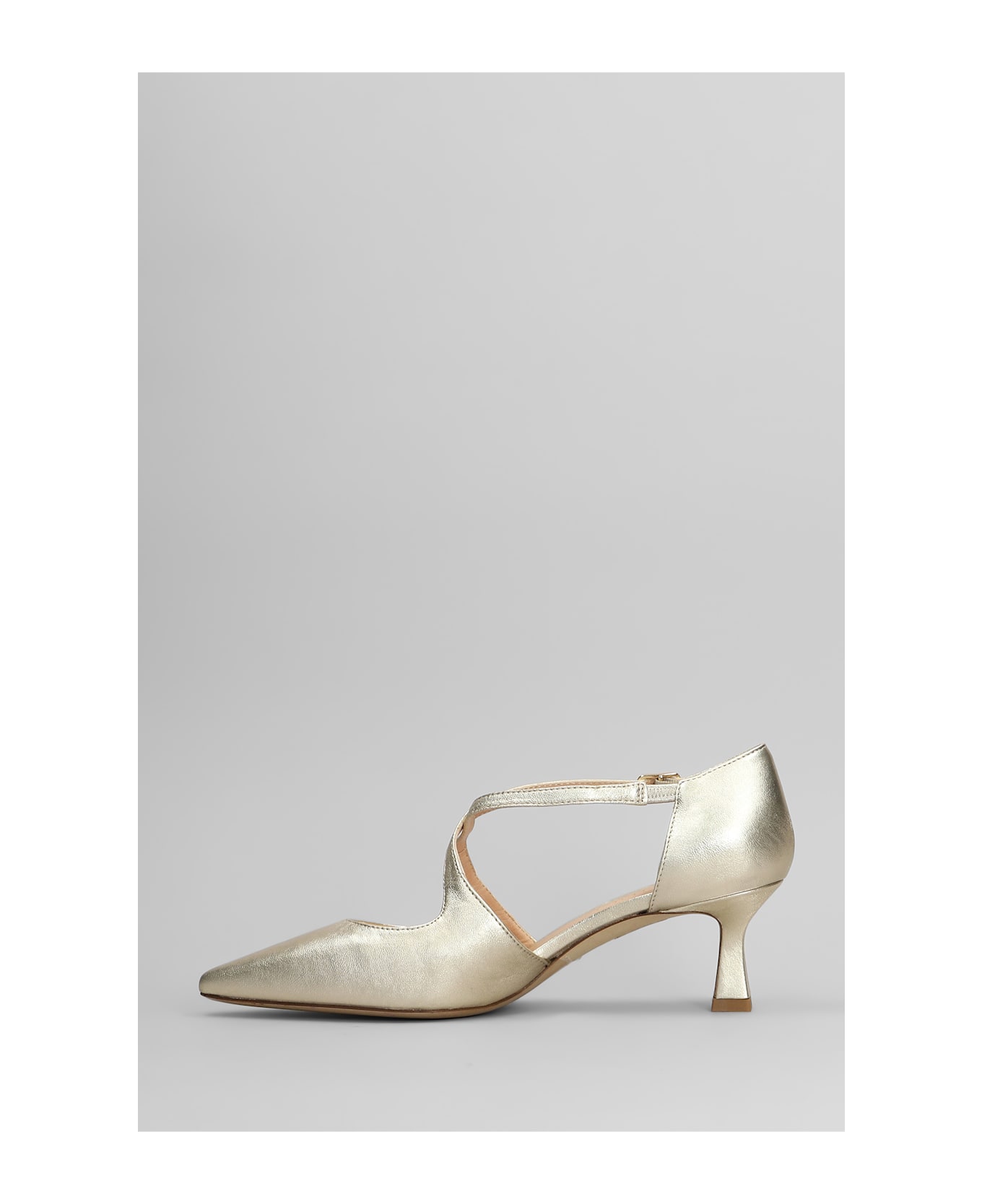 Julie Dee Pumps In Platinum Leather - platinum
