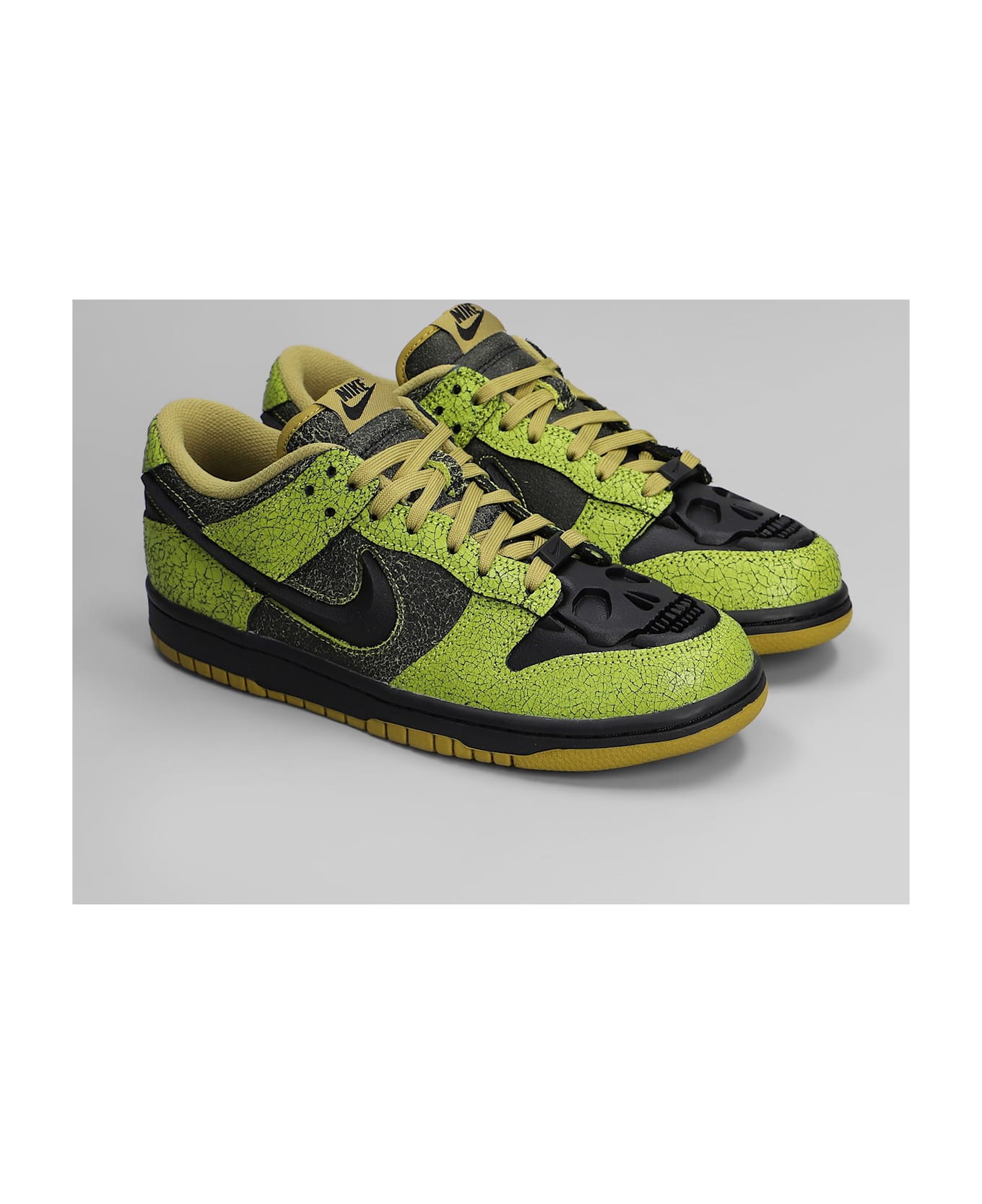 Nike Dunk Low Retro Sneakers In Green Leather - green