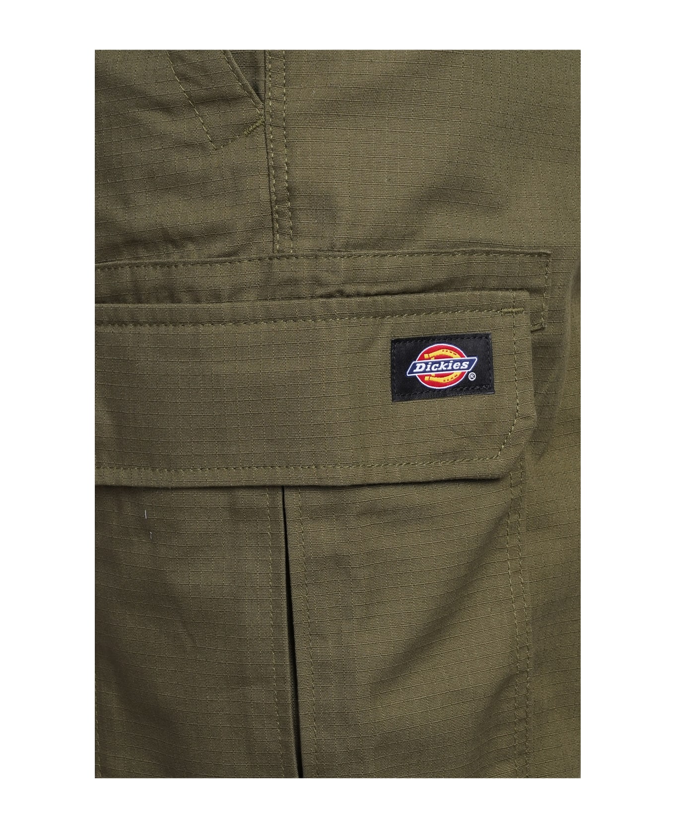 Dickies Shorts In Green Cotton - Verde