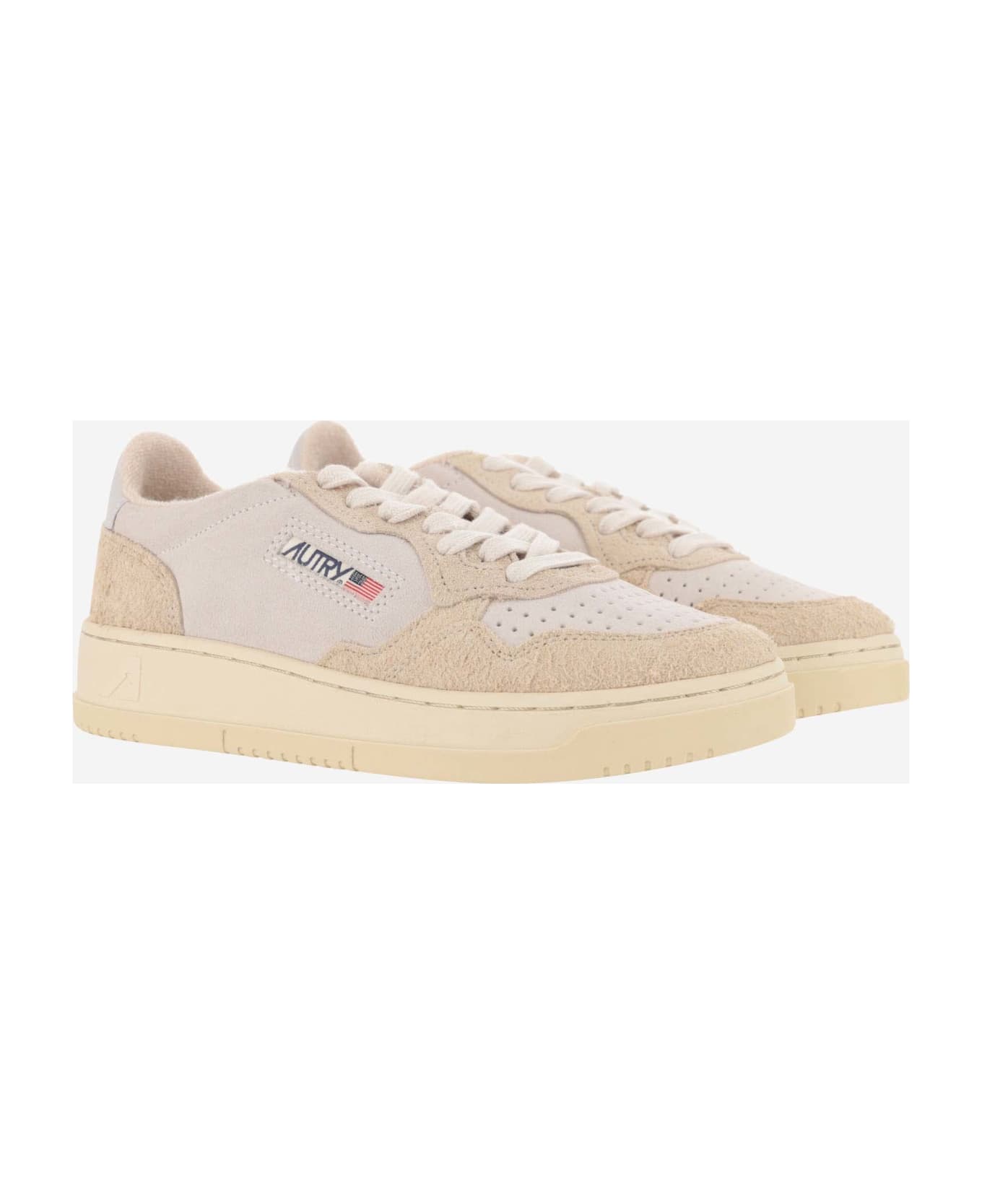 Autry Low Medalist Sneakers - Beige