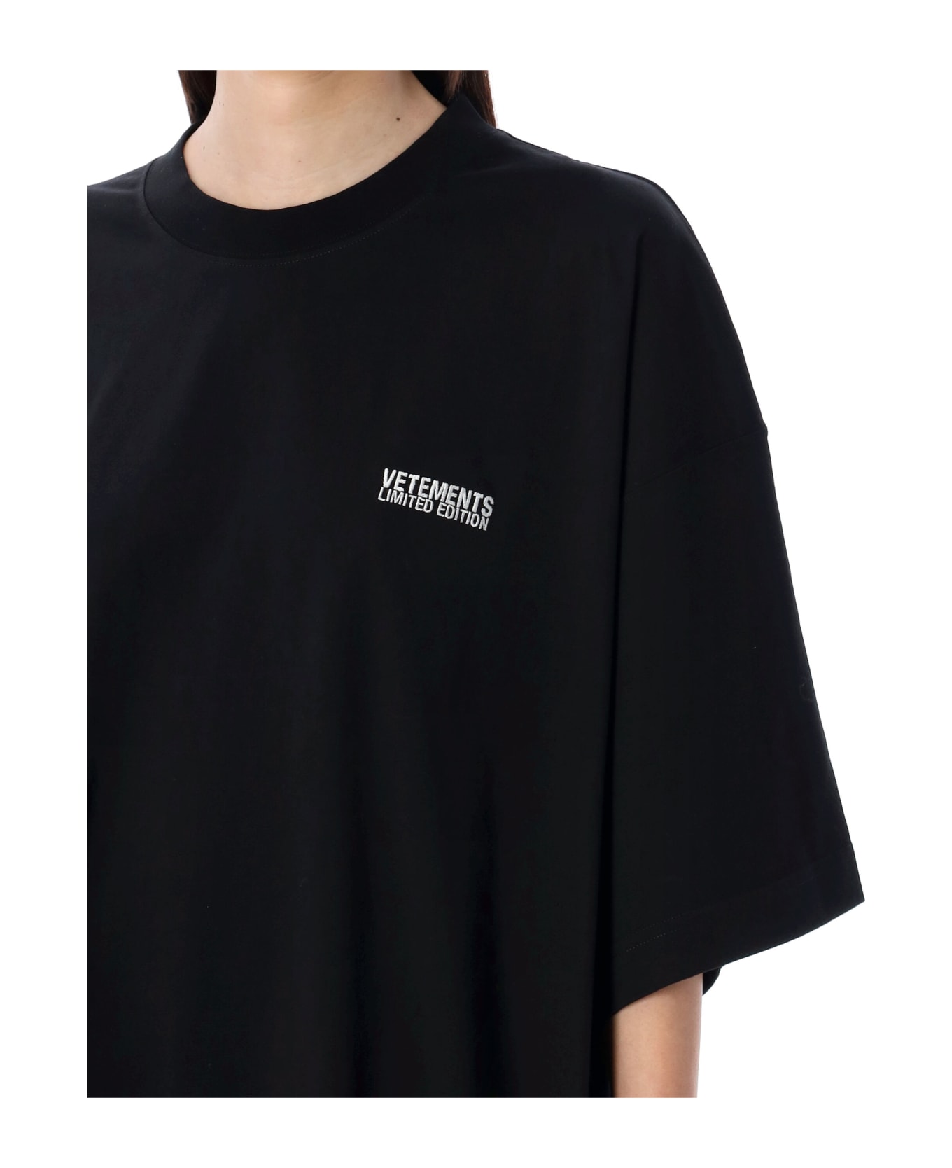 VETEMENTS Logo T-shirt - BLACK Tシャツ