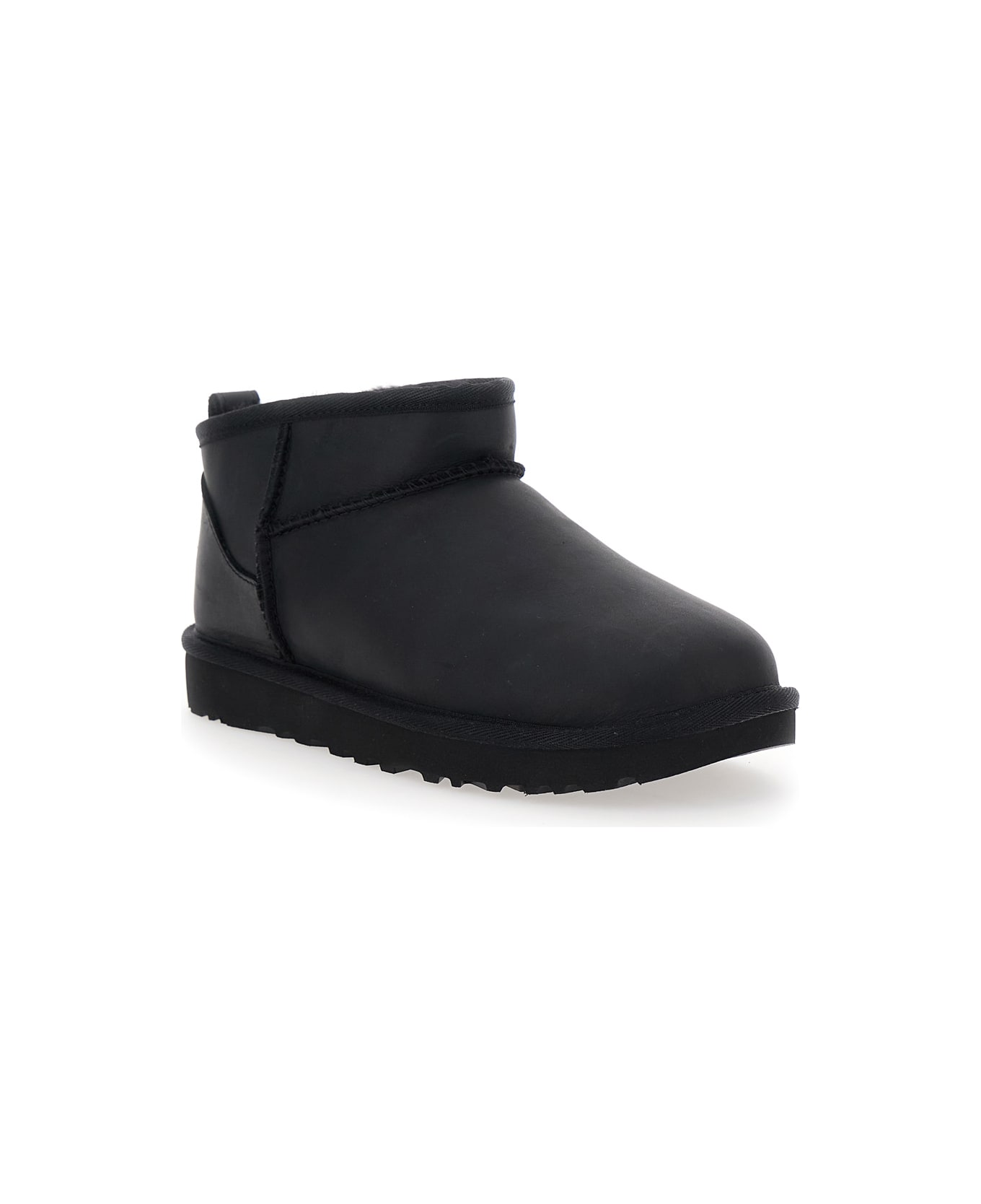 UGG 'classic Ultra Mini' Black Ankle Boots With Shearling Lining In Leather Woman - Black