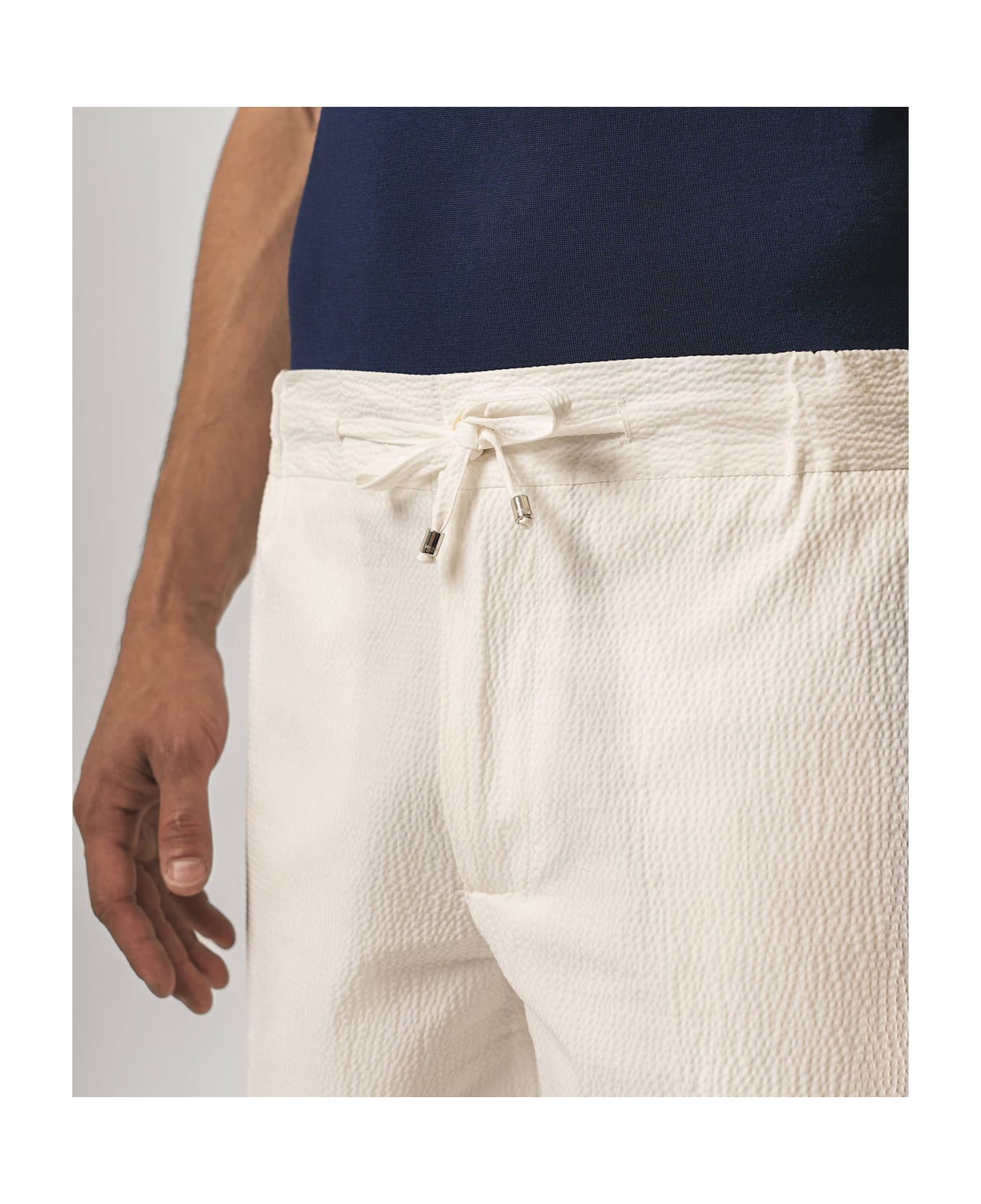 Larusmiani Emerald Bermuda Shorts Shorts - White