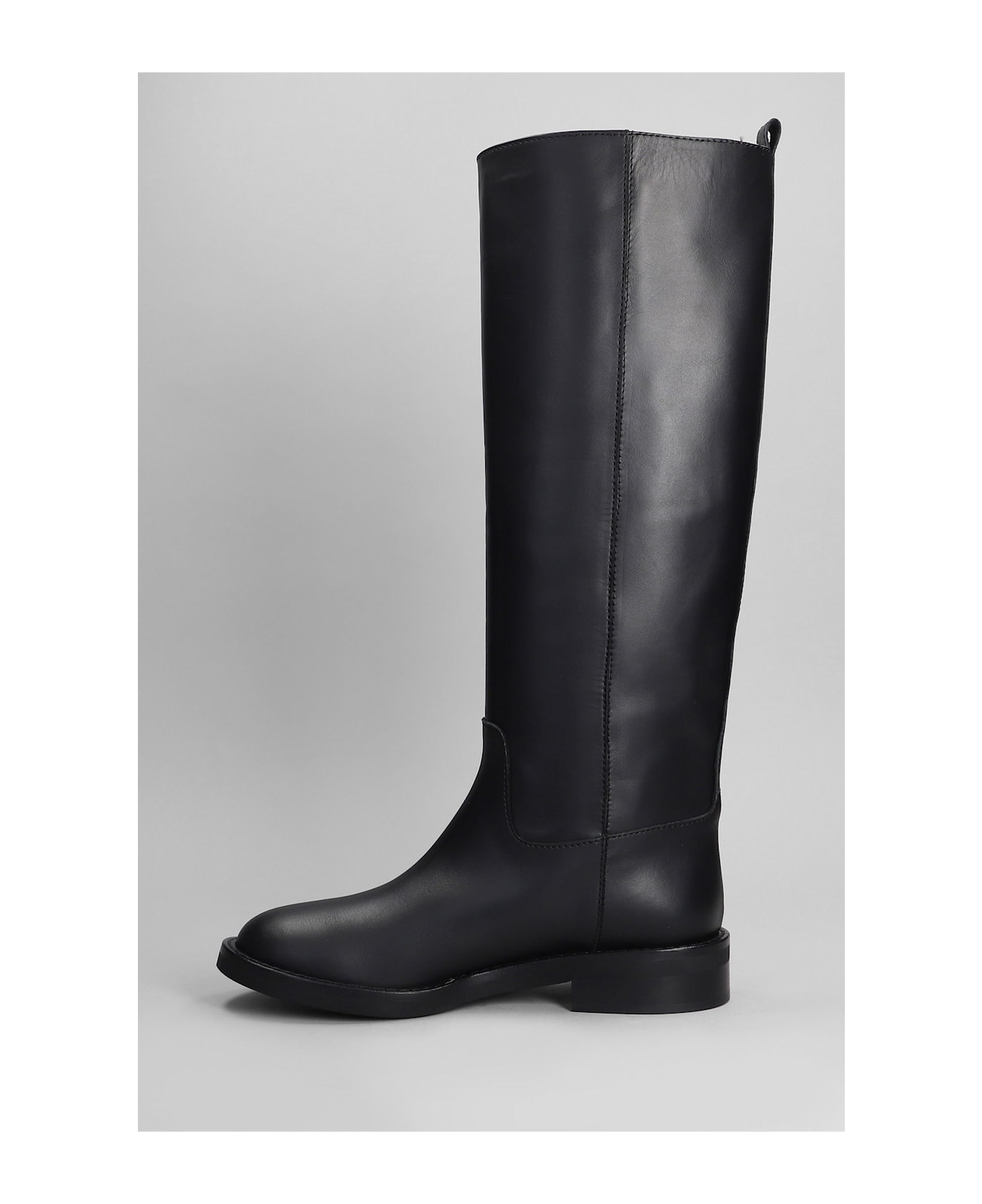 Via Roma 15 Low Heels Boots In Black Leather - black