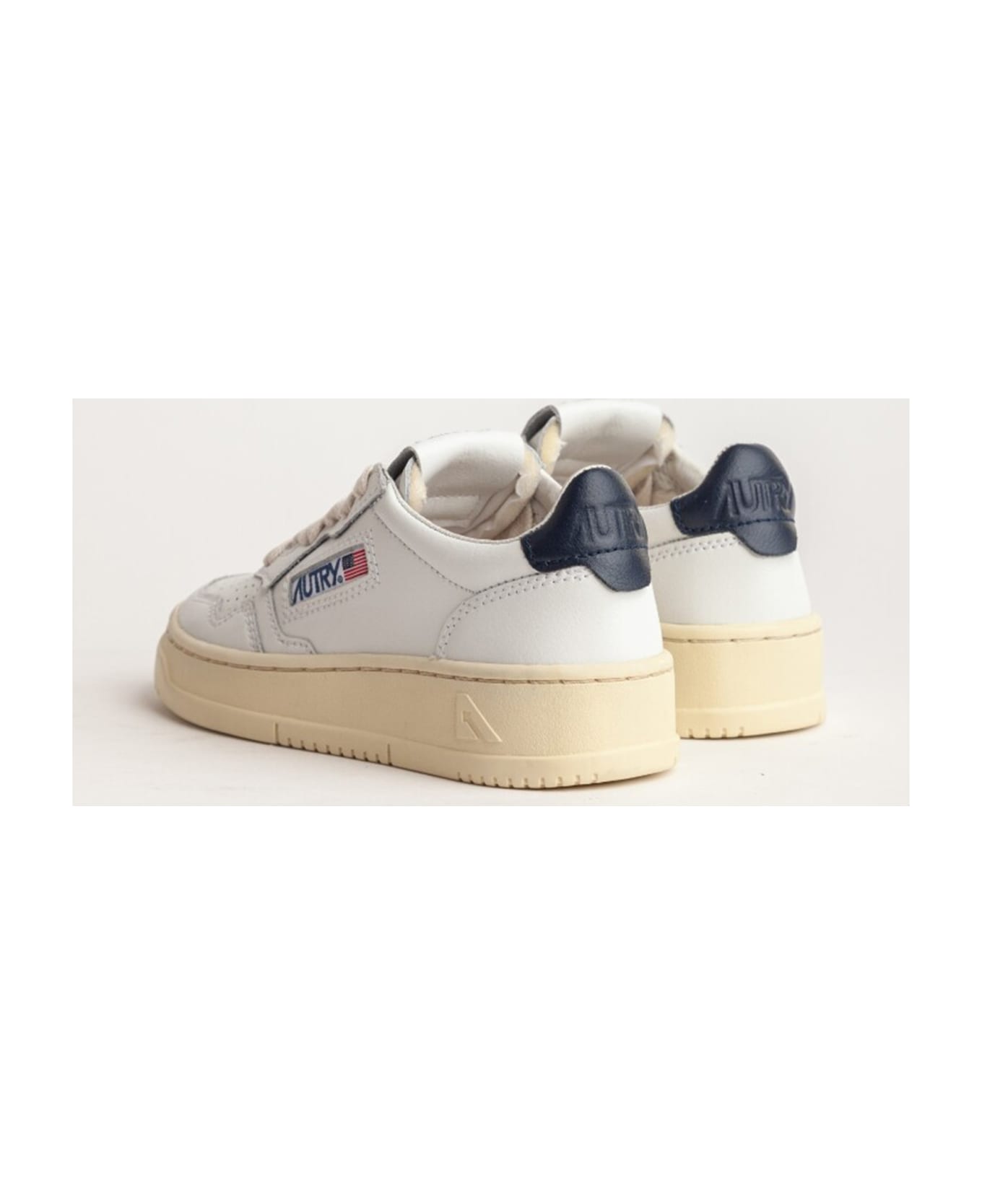 Autry Low Top Sneakers - WHITE