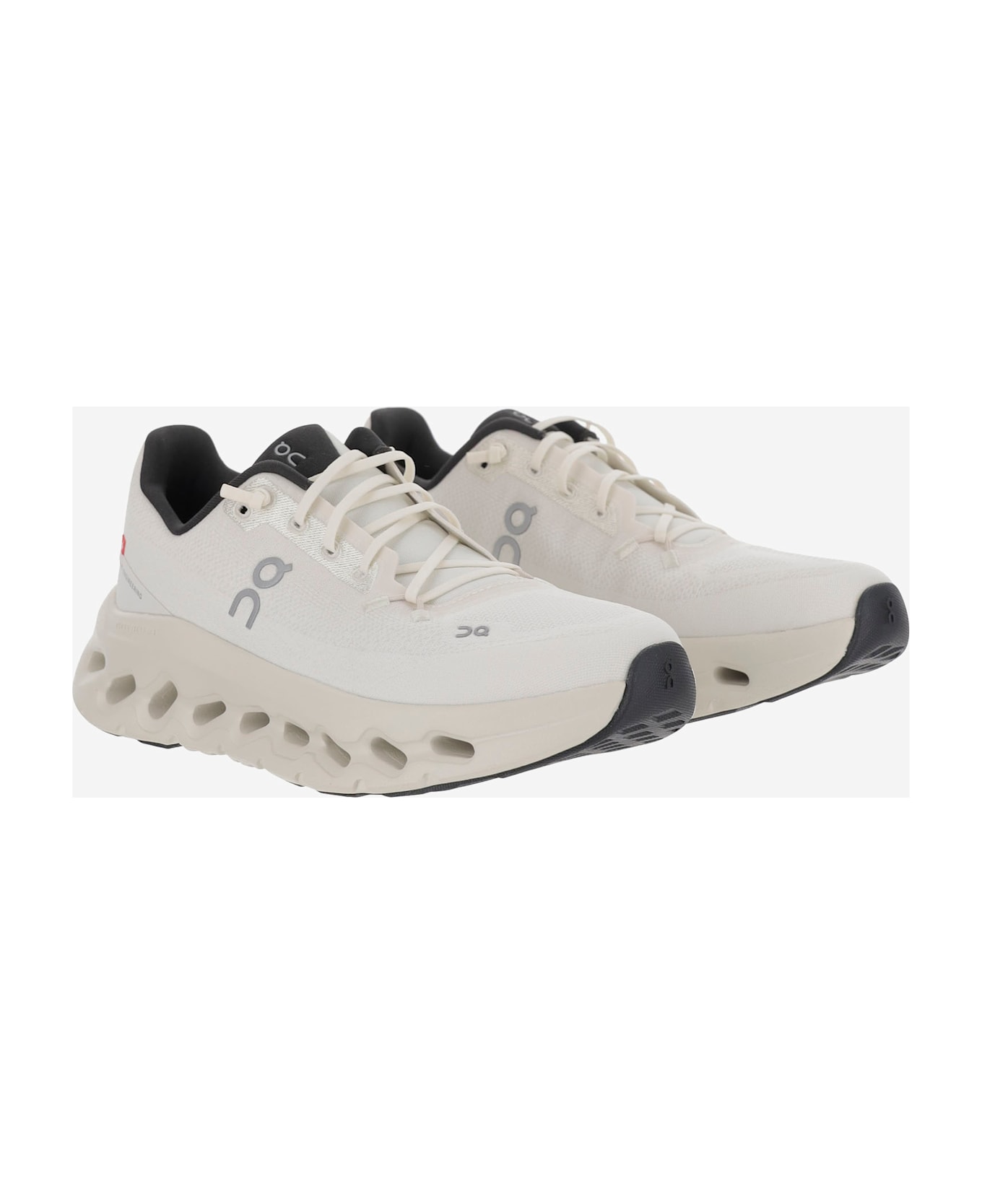 ON Cloudtilt Sneakers - White