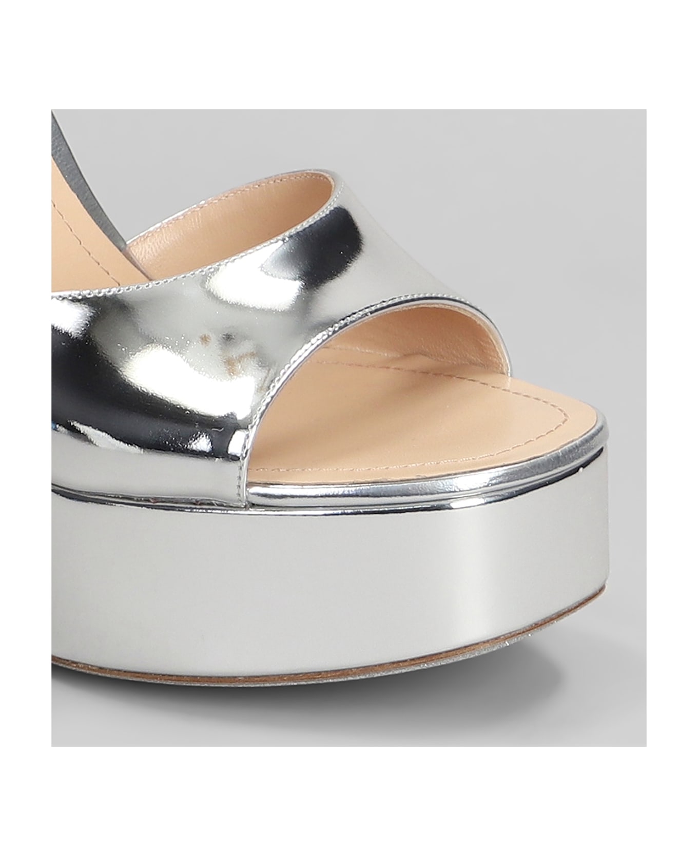 René Caovilla Helsa Sandals In Silver Patent Leather - silver