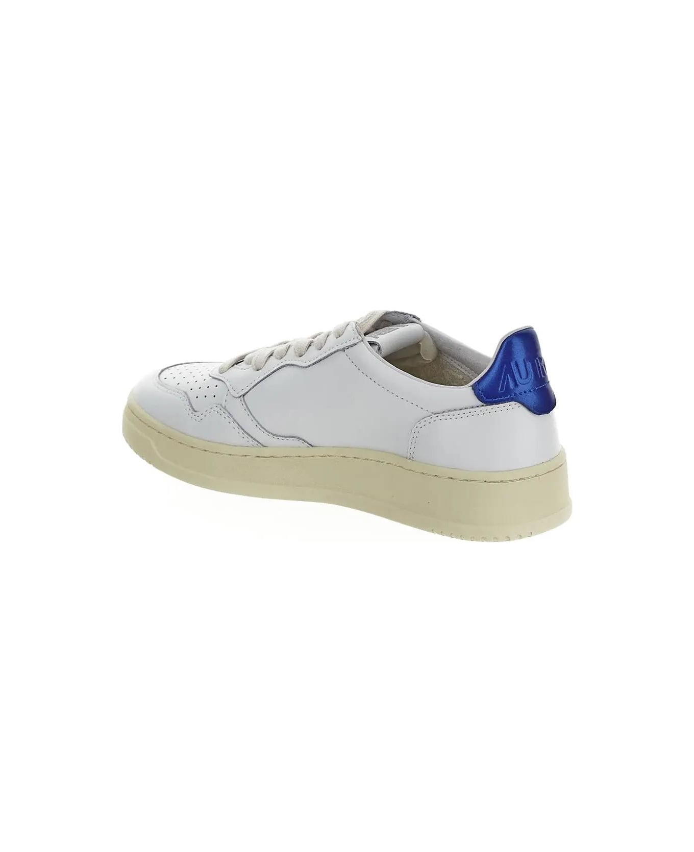Autry Medalist Low Sneakers - White Blue