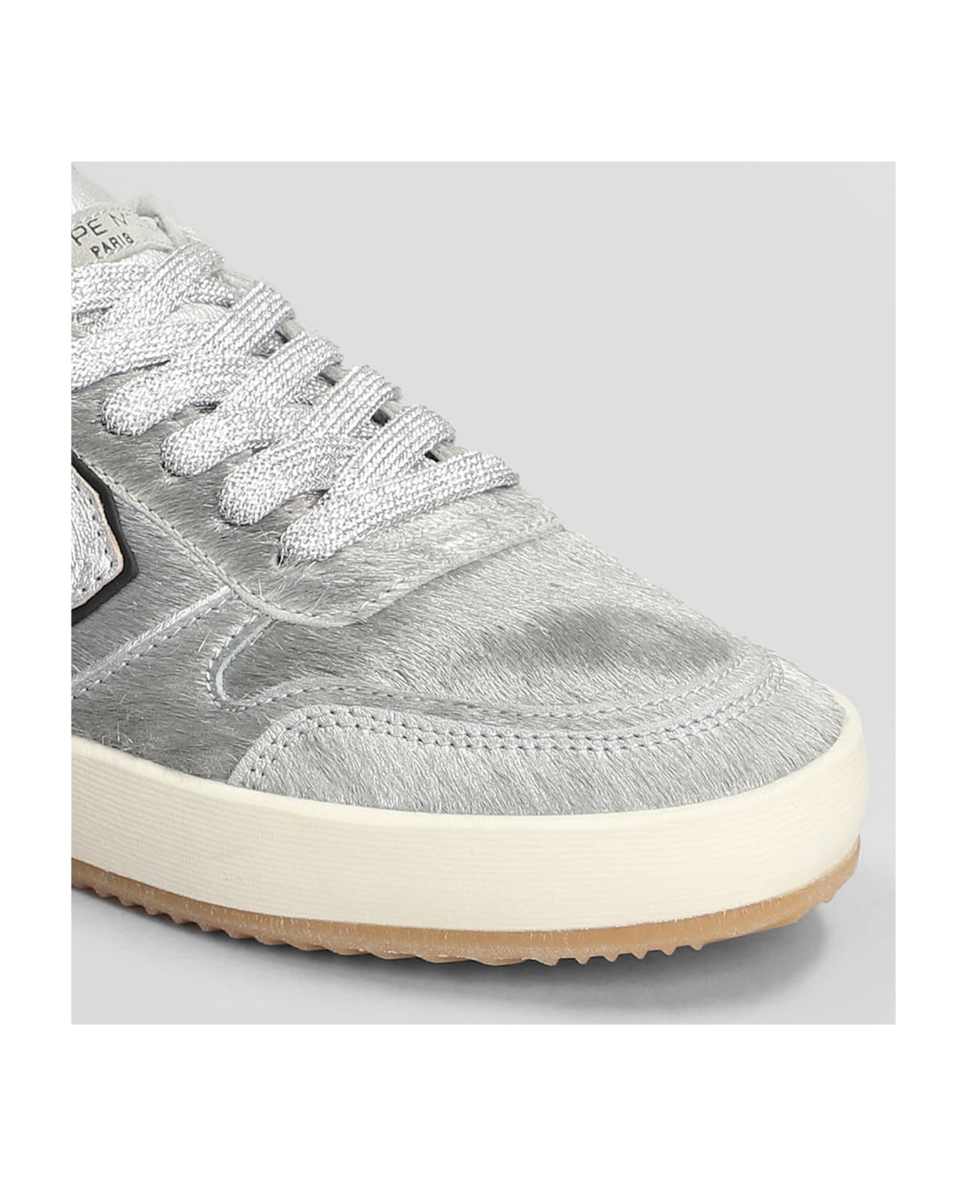 Philippe Model Nice Low Sneakers In Silver Pony Skin - silver