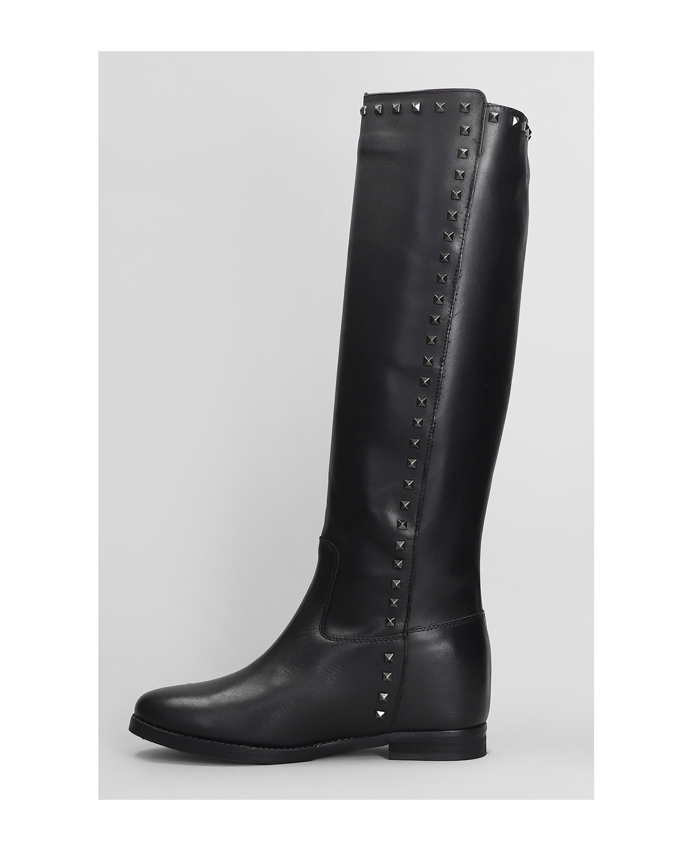 Julie Dee Low Heels Boots In Black Leather - black