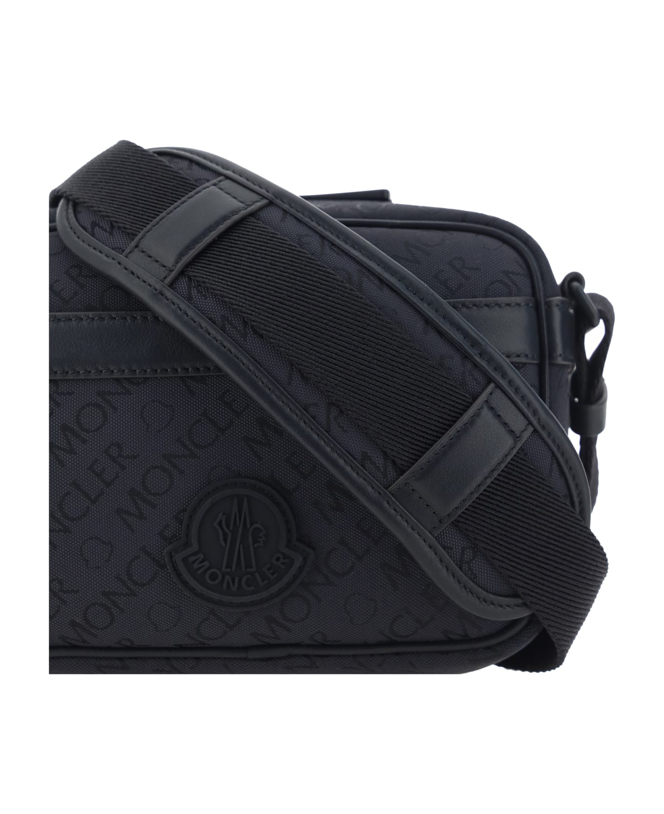 Moncler Tech Crossbody Bag - Black ショルダーバッグ