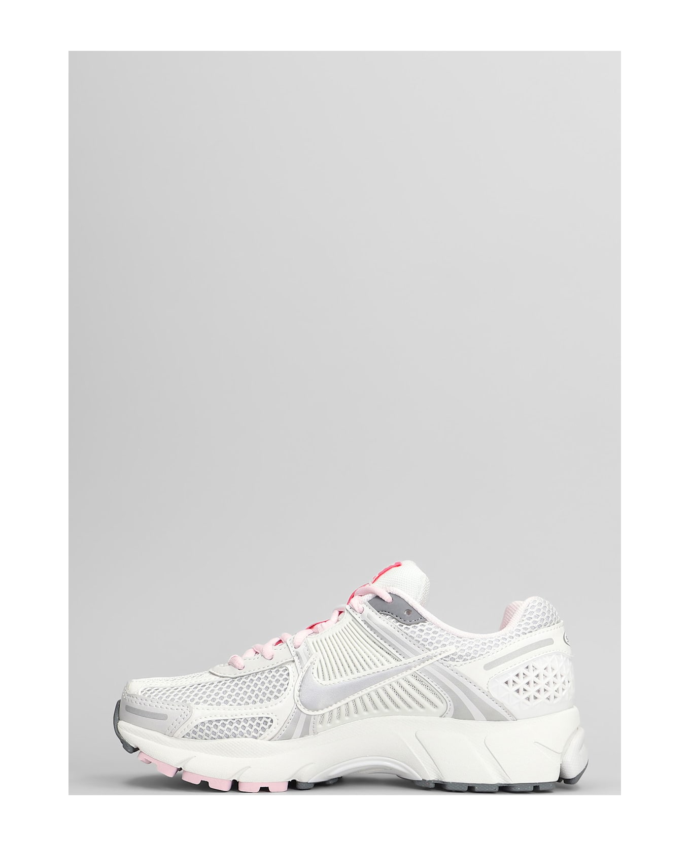 Nike Zoom Vomero 5 Sneakers In White Leather And Fabric - white