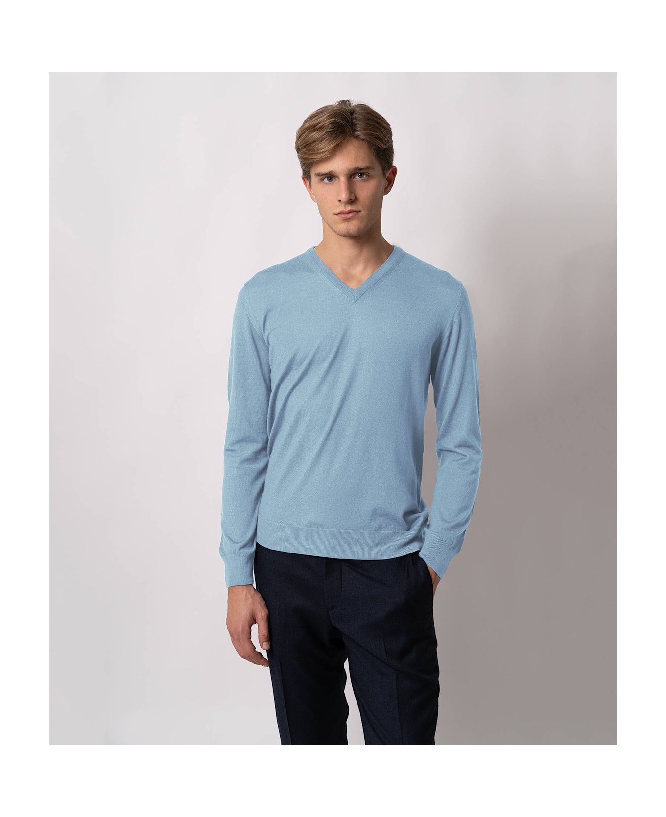 Larusmiani V-neck Sweater Pullman Sweater - Navy