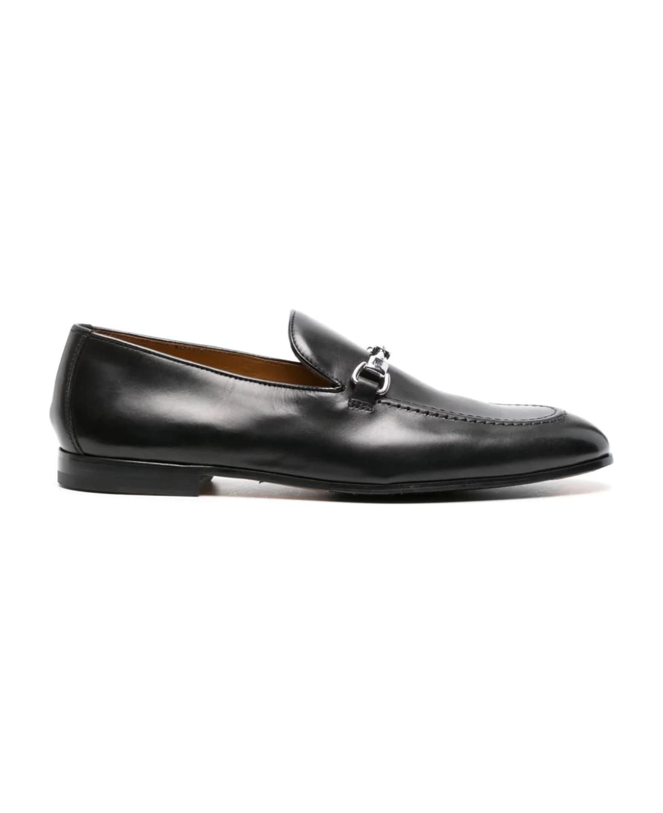 Doucal's Black Leather Loafer - Black ローファー＆デッキシューズ