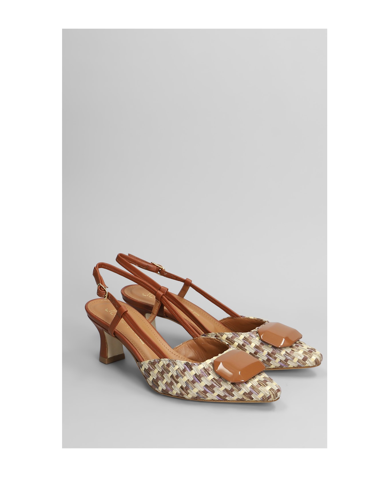Julie Dee Pumps In Leather Color Raffia - leather color