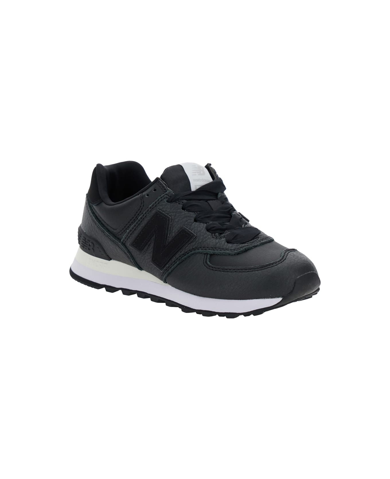 New Balance Black Low Top Sneakers With Logo Patch In Leather Woman - Black