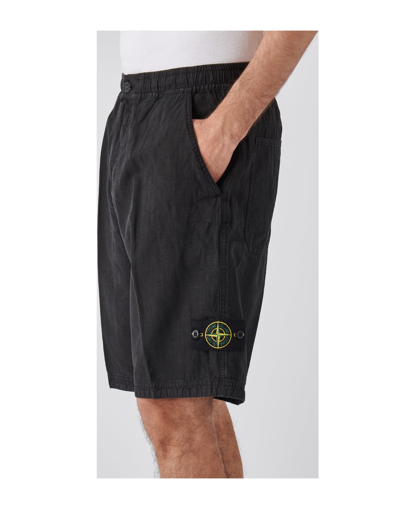 Stone Island Bermuda Confort Shorts - BLACK ショートパンツ