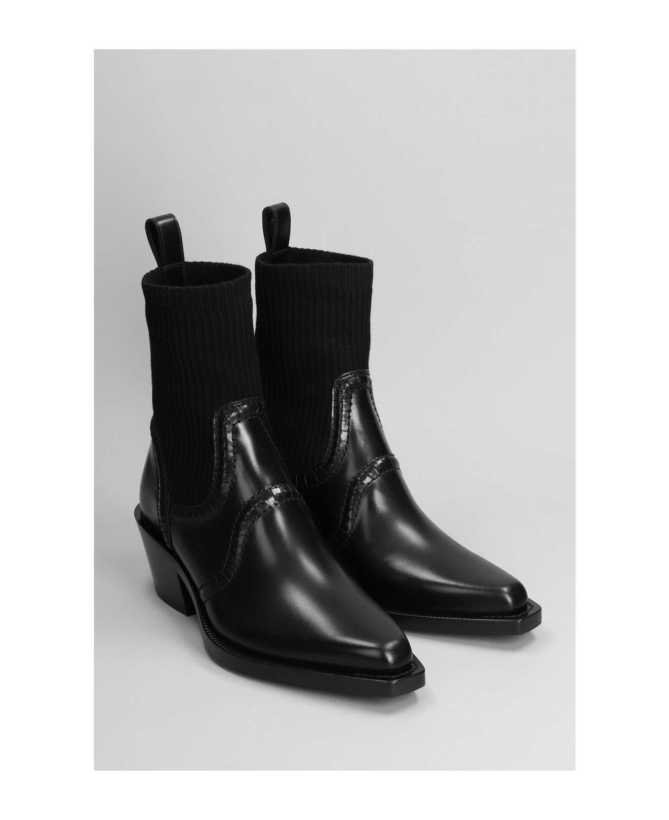 Chloé Nellie Low Heels Ankle Boots In Black Leather - black