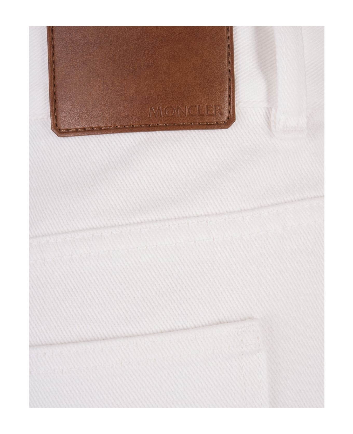 Moncler White Bull Vintage Cotton Short Jeans - White