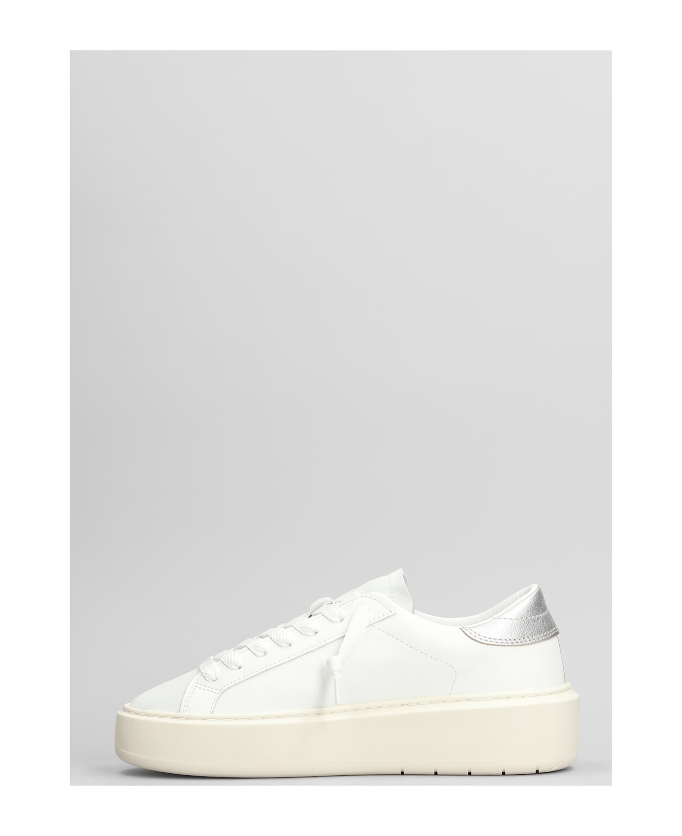 D.A.T.E. Hill Low Platform Sneakers In White Leather - White